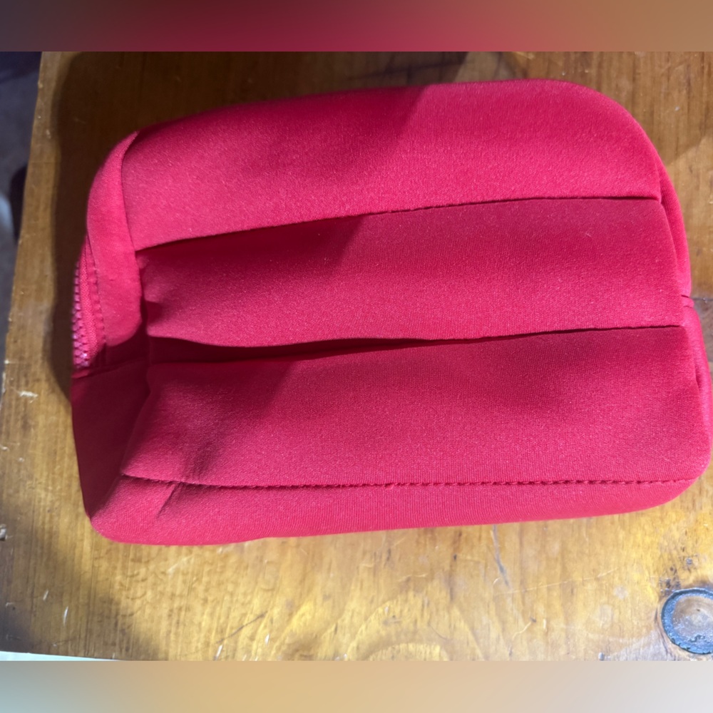 ❤️ 3/$25 Sephora Classic Red Cosmetics Bag